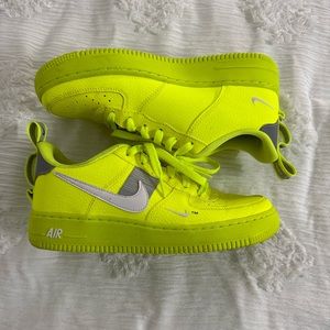 Nike Force 1 LV8 Utility Youth Shoes Volt-White-Wolf Grey-Black